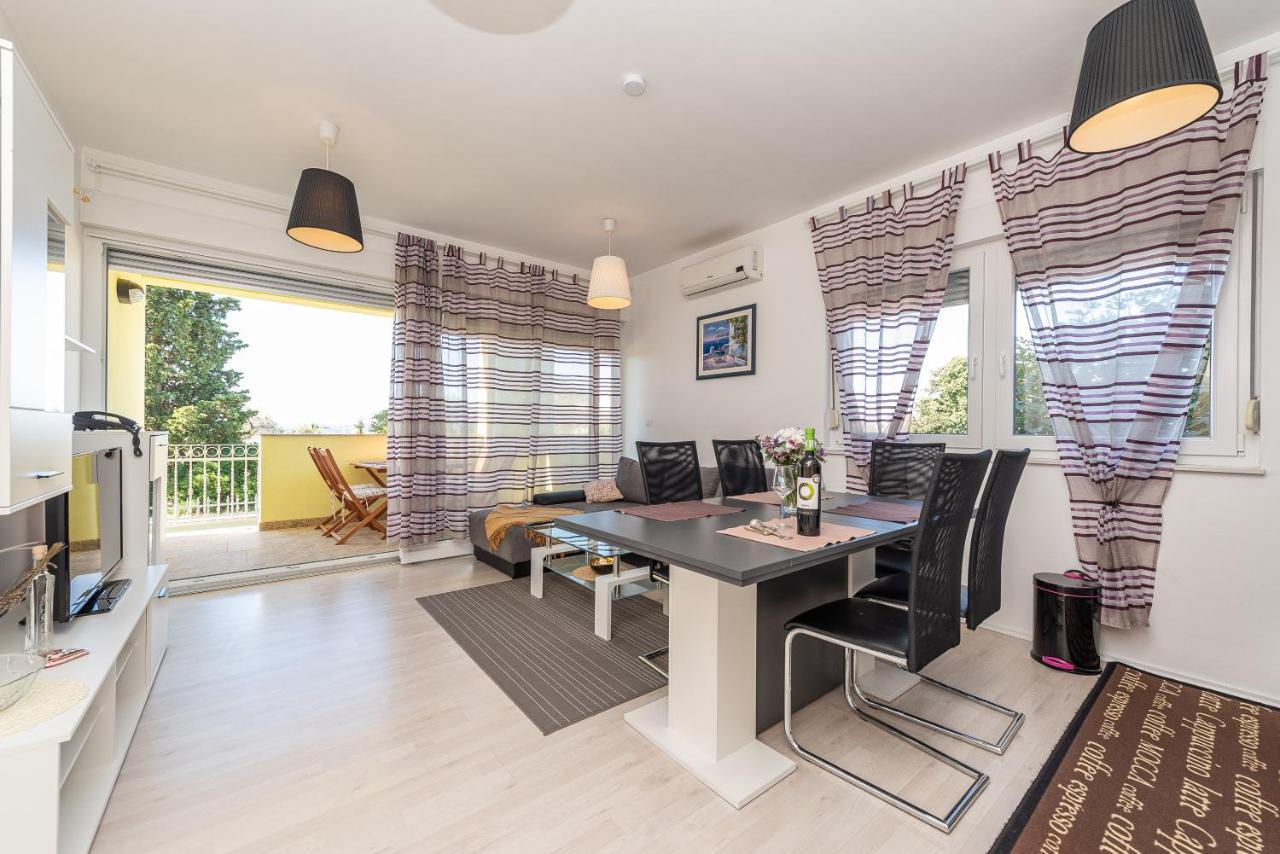 Antonio Apartments Sukosan Bagian luar foto