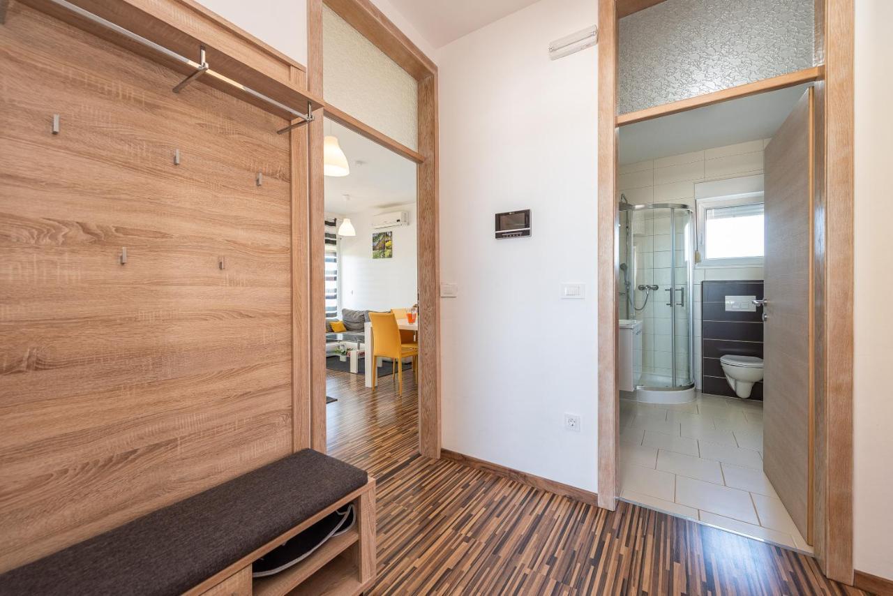 Antonio Apartments Sukosan Bagian luar foto