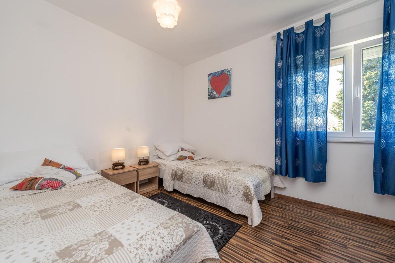 Antonio Apartments Sukosan Bagian luar foto