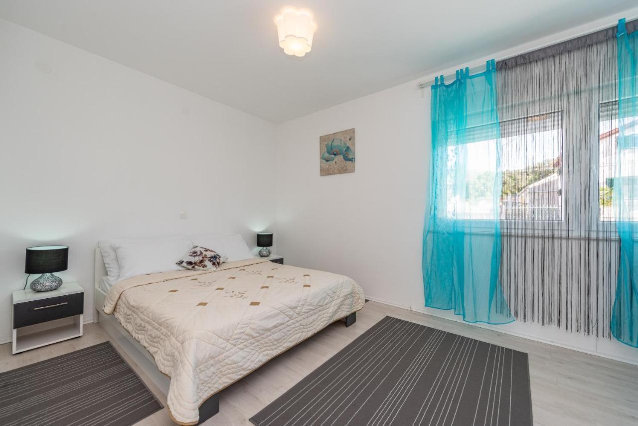 Antonio Apartments Sukosan Bagian luar foto