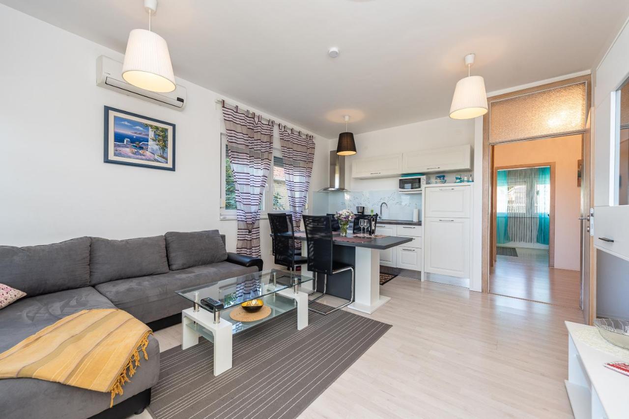 Antonio Apartments Sukosan Bagian luar foto