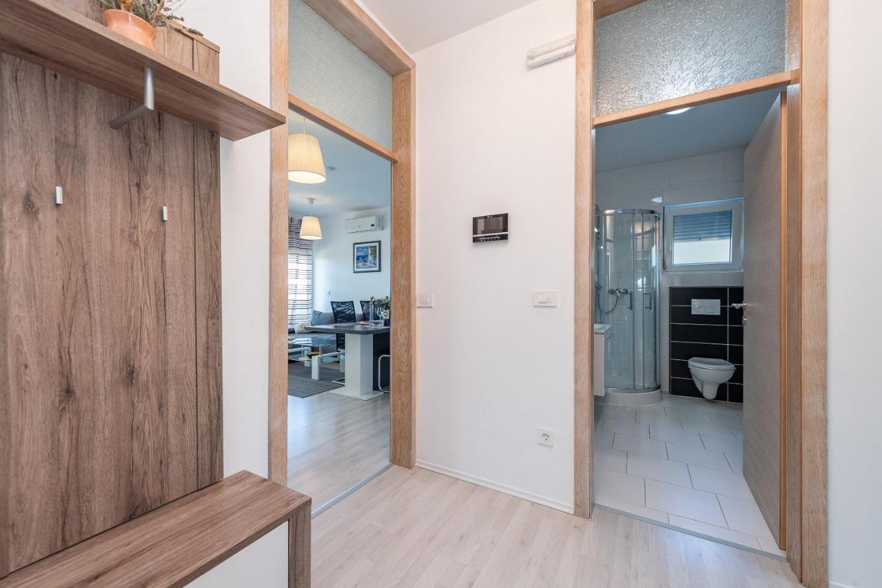Antonio Apartments Sukosan Bagian luar foto