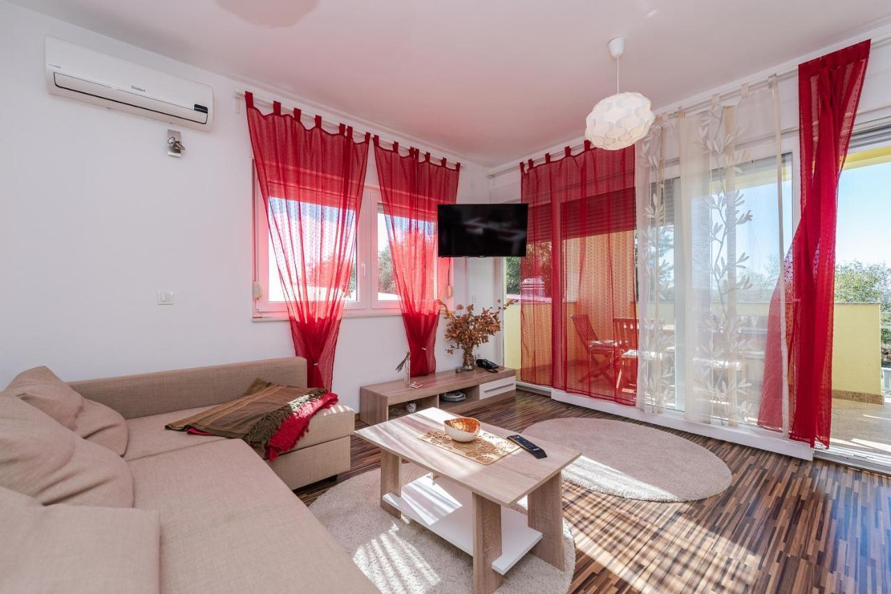 Antonio Apartments Sukosan Bagian luar foto