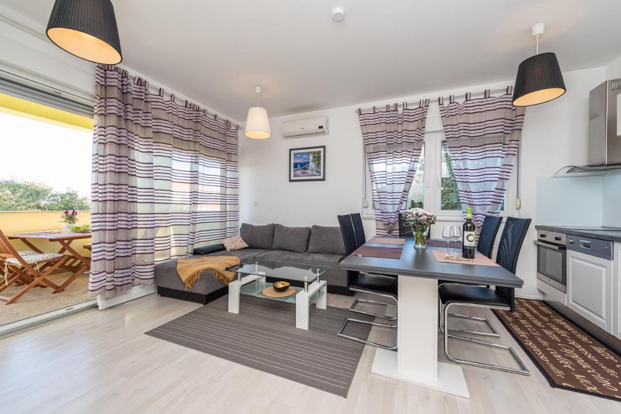 Antonio Apartments Sukosan Bagian luar foto